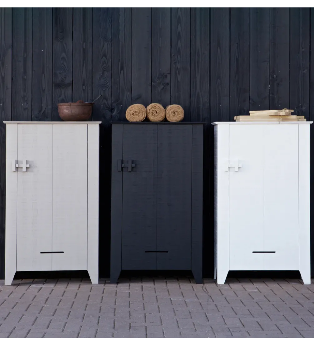 Komoda GIJS 142 cm drewno sosna czarna