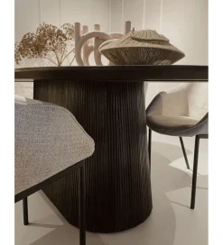 Stół SELVETOR 200 cm w kolorze orzecha